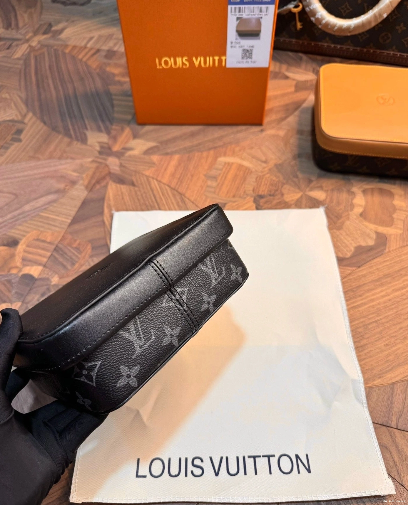 JEWELRY LV BOX BLACK CUSTOM SQUARE 0802